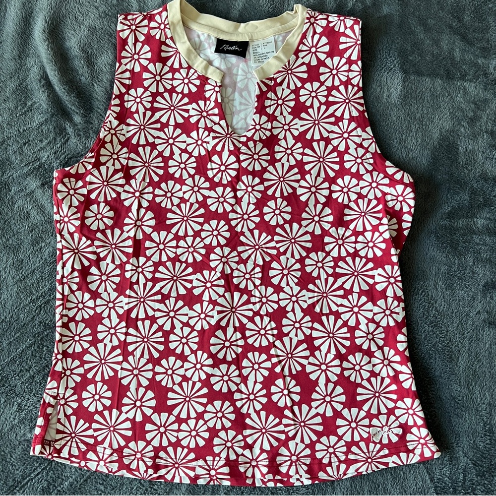 ✨Kaelin Red and White Floral Golf Tank Top